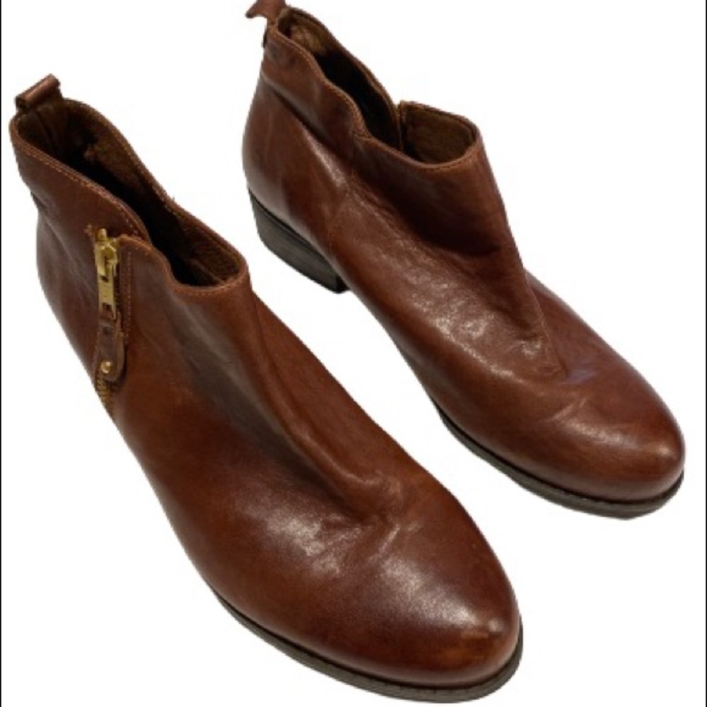 Eric Michaels size 38 brown leather booties barely worn Made in Spain